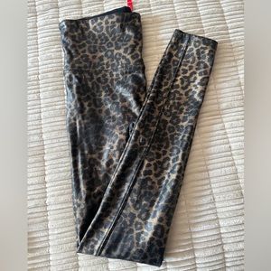 SPANX leopard print leggings - EUC!